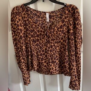 NWT Women’s MNG Mango Leopard Print Top w/ Decorative Tie - Size XS